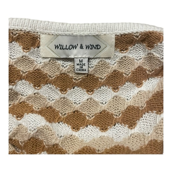 Boho Tan & White Crochet Knit Halter Crop Top | Festival-Ready Summer Must-Have - Picture 6 of 6